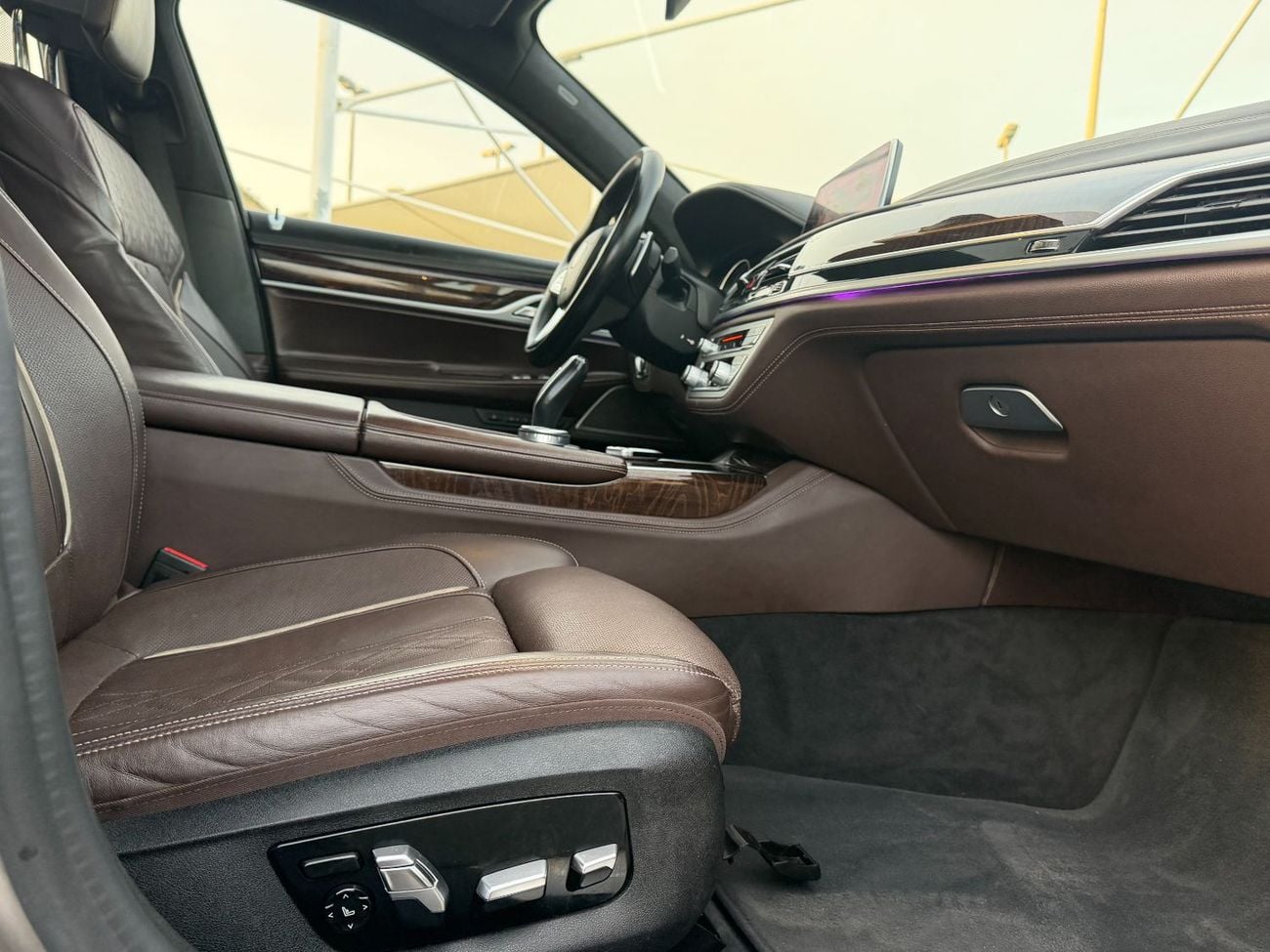 بي أم دبليو 740Li