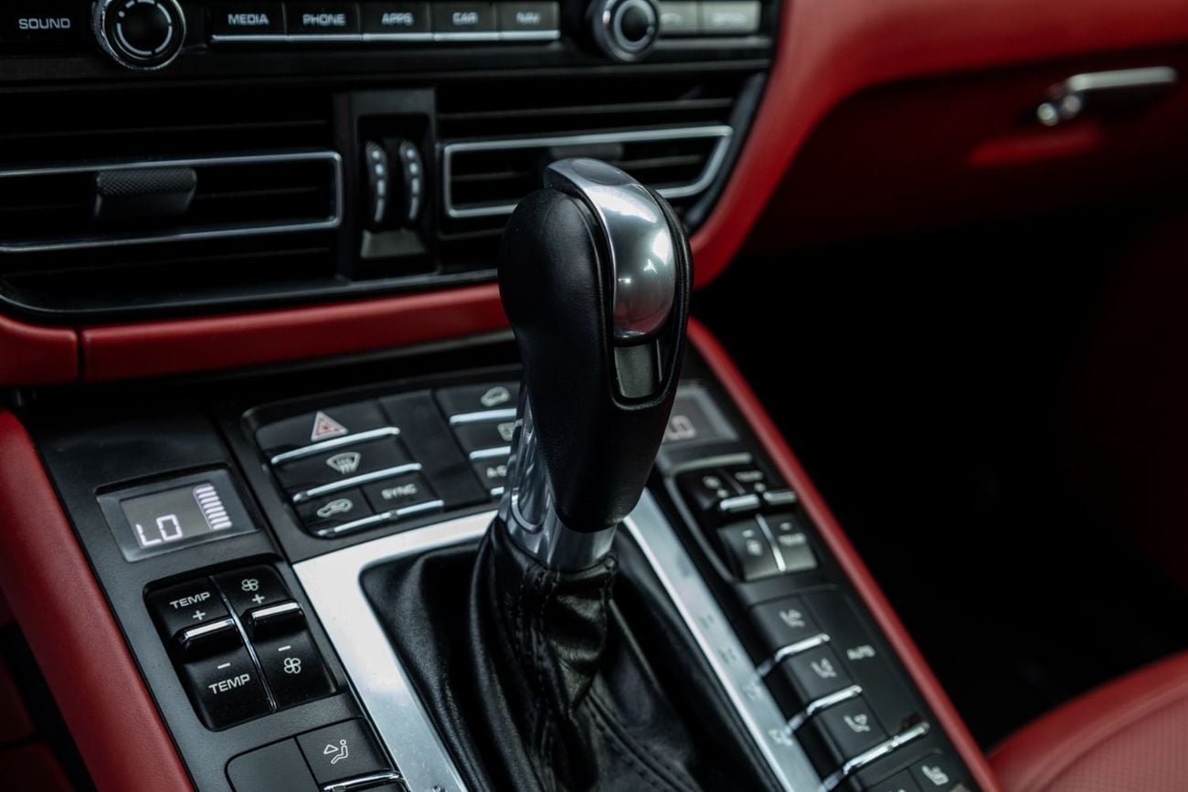 بورش ماكان Std 2.0L (260 HP)