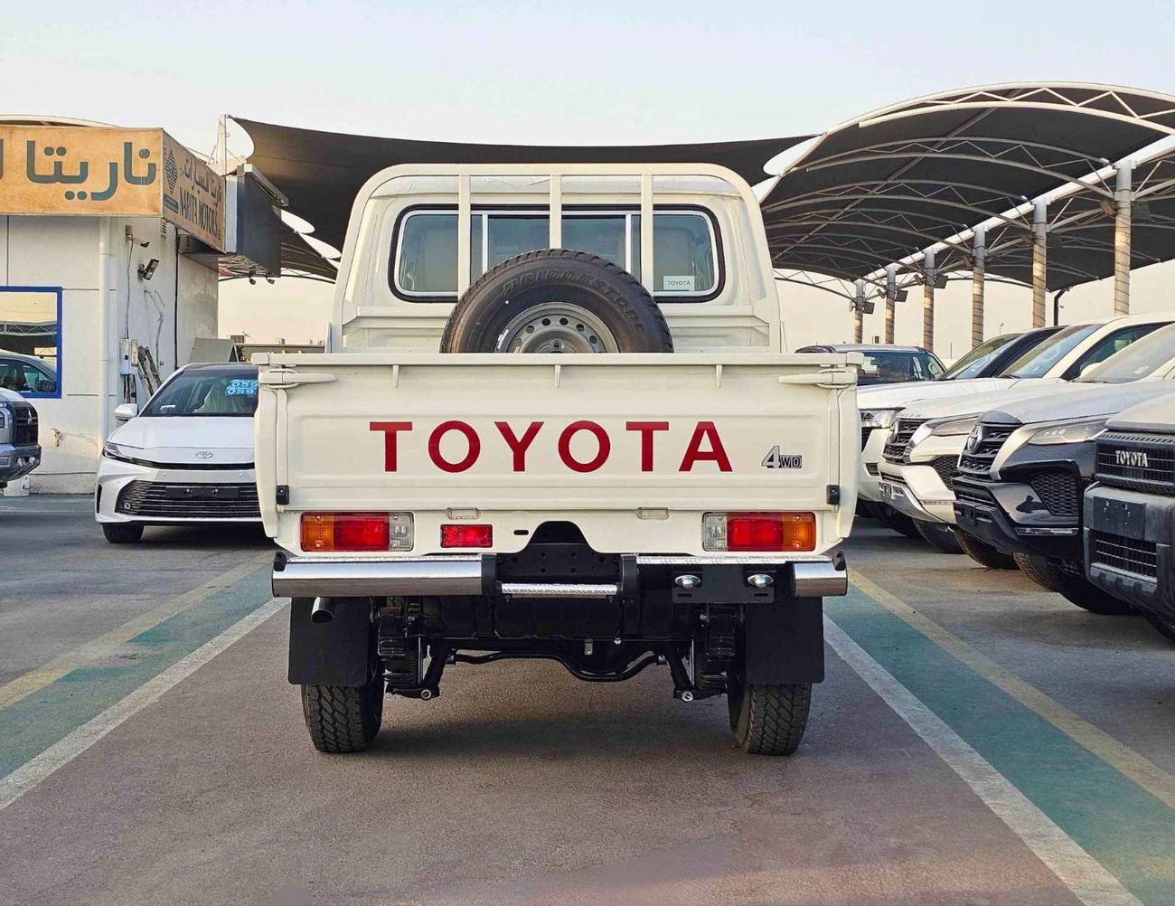 Toyota Land Cruiser Pick Up LC79 STD-E / DOUBLE CABIN MANUAL / 2.8L V4 DIESEL 4WD / SNORKEL (CODE # STD-E)