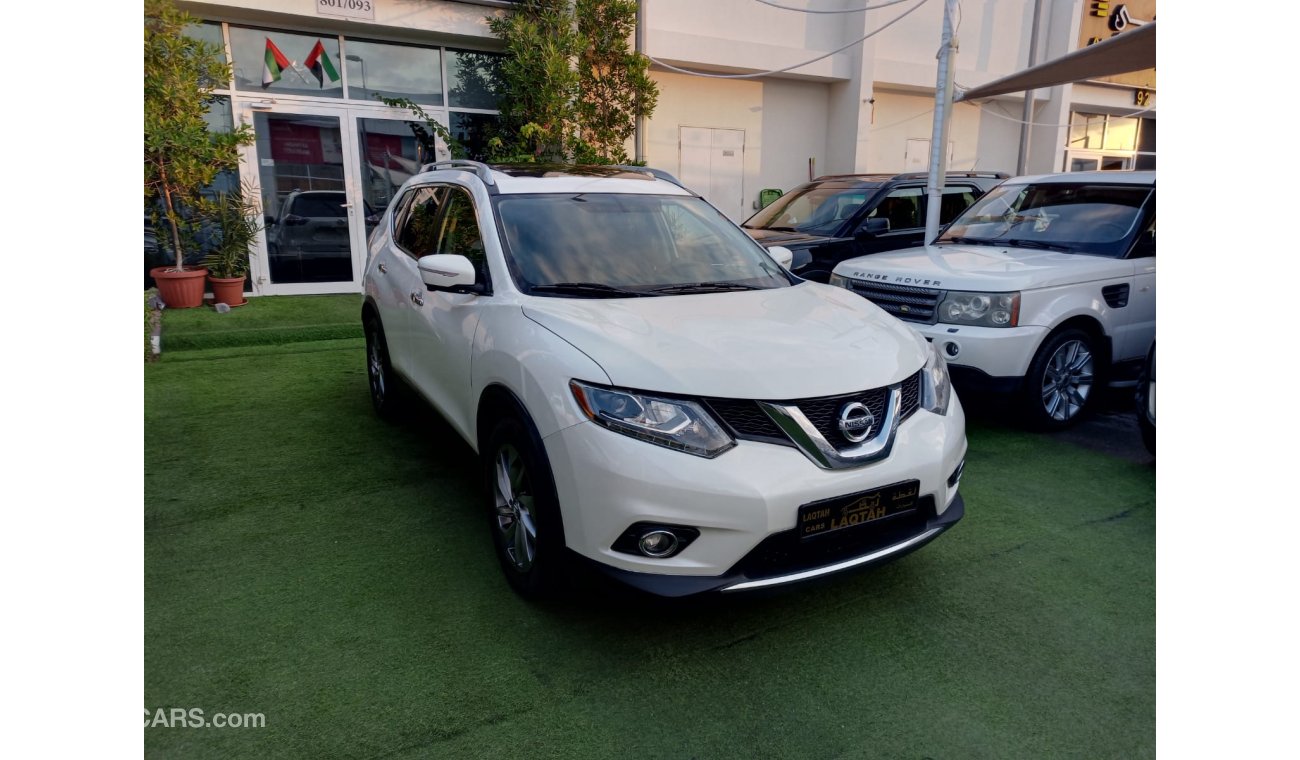Nissan Rogue 2015 model, five panorama cameras, cruise control, alloy wheels, leather sensors, in excellent condi