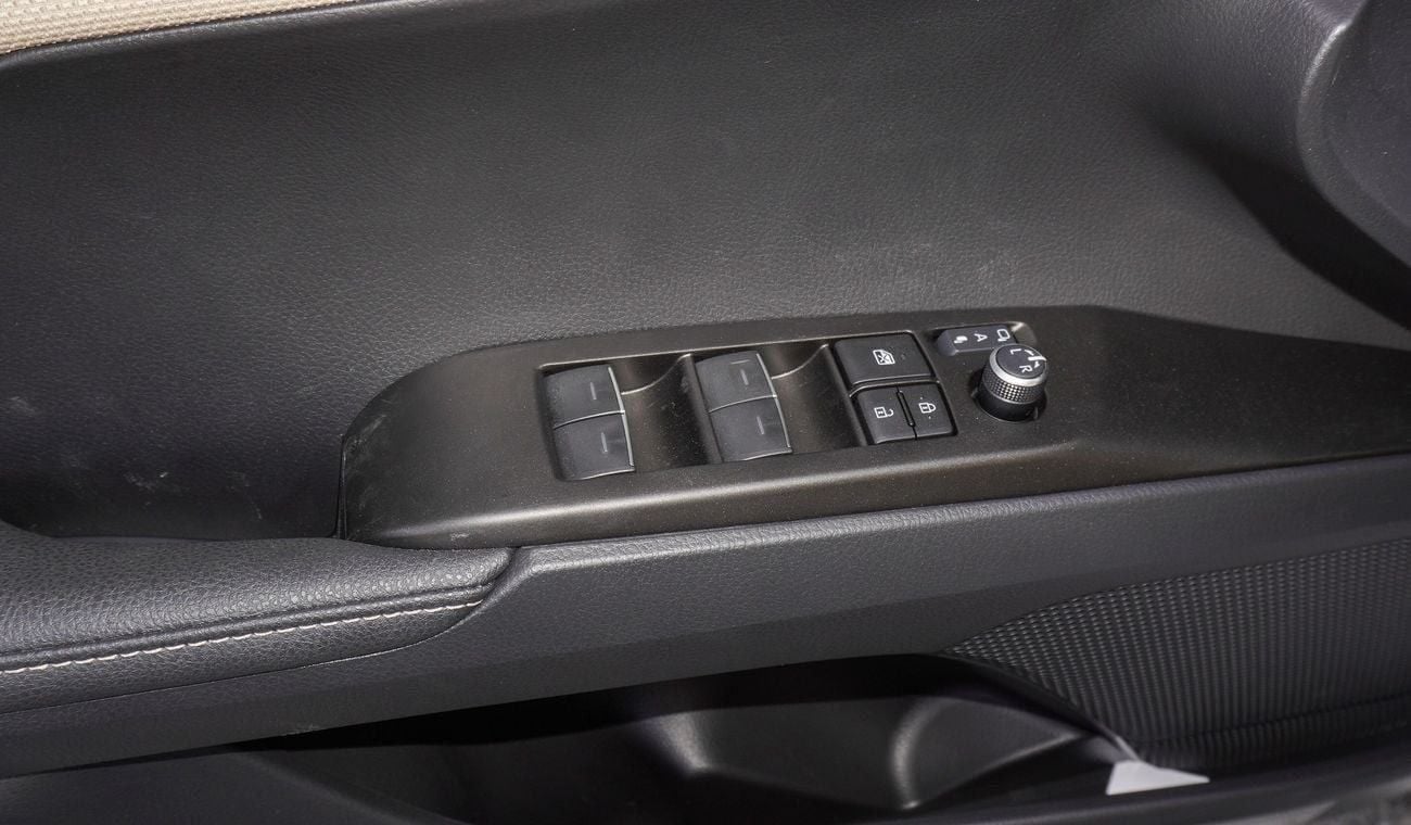 Toyota Camry تويوتا كامري LE HEV 2.5 L Hybrid