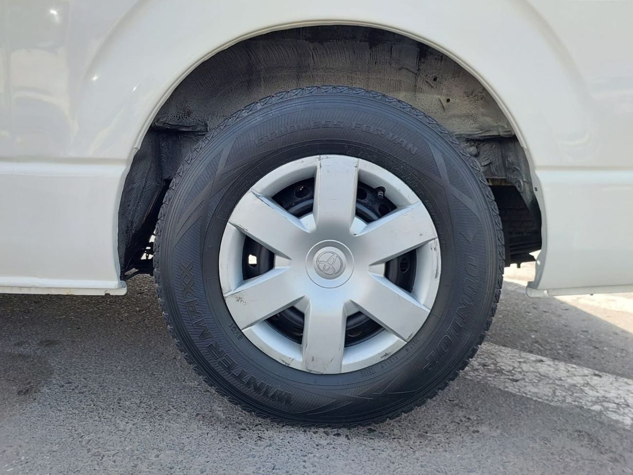 تويوتا هاياس (RAMADAN OFFER) TOYOTA HIACE COMMUTER VAN RHD 2016 MODEL 3.0 L DIESEL AUTOMATIC(PM29828)