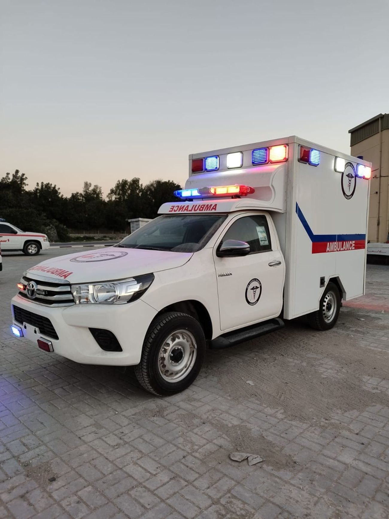 تويوتا هيلوكس 2025 Toyota Hilux Single Cabin 2.7L Manual Transmission Petrol (Ambulance)