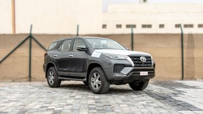 تويوتا فورتونر 2026 Toyota Fortuner GX 2.7L AT Petrol (Gray-Tan) 4WD