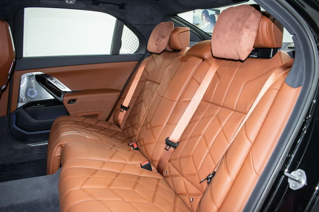 بي أم دبليو i7 i7 xDrive60 Masterclass M Sport Package