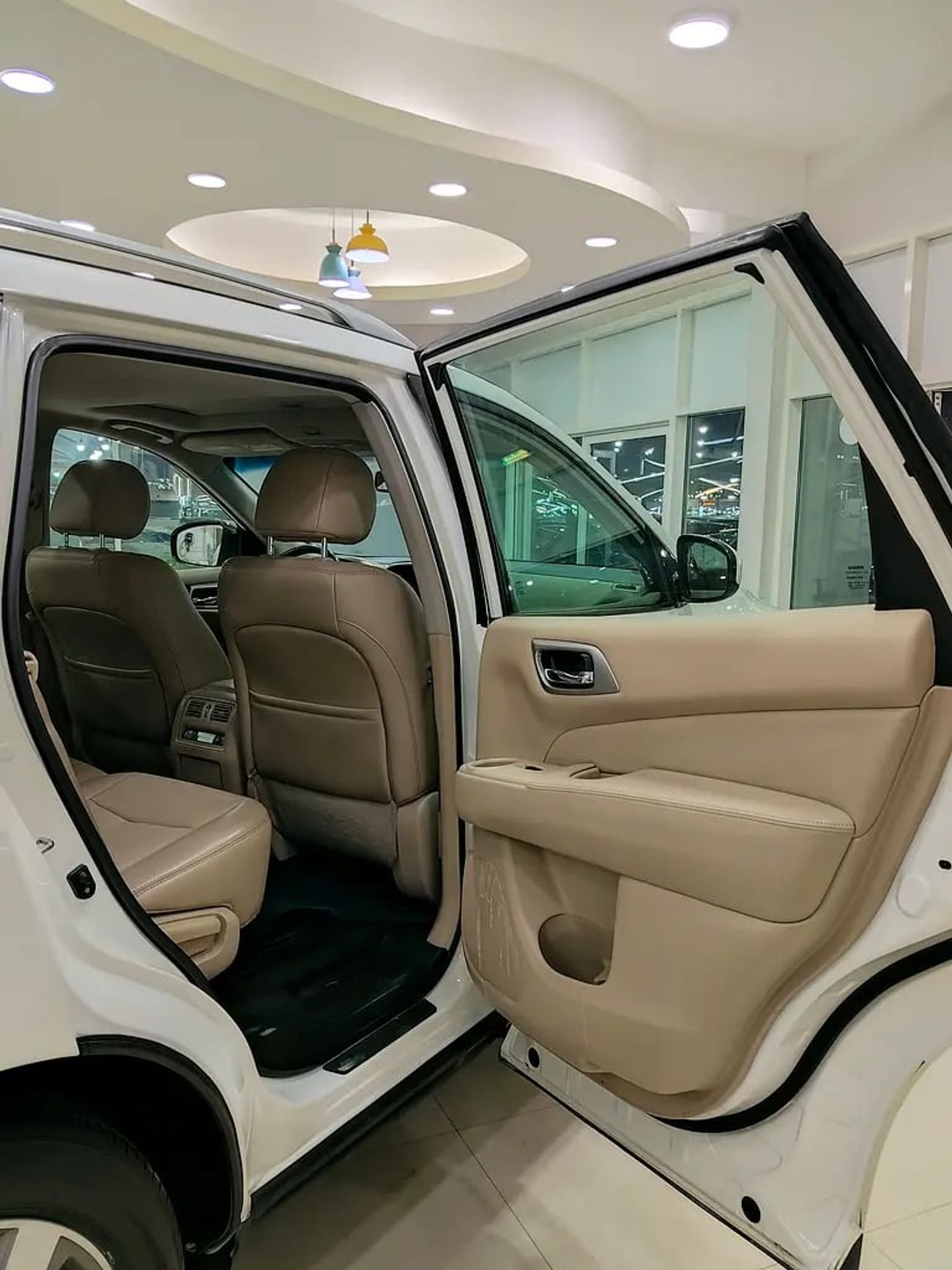 Nissan Pathfinder SV 3.5L (260 HP) 4WD SV