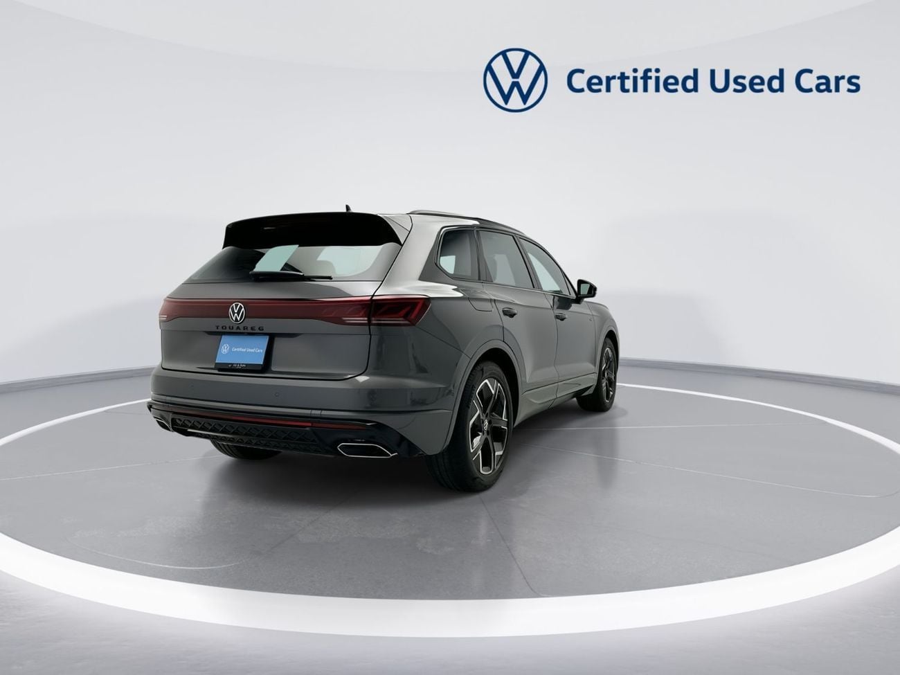 Volkswagen Touareg R-LINE VW Certified | The Ultimate Flagship SUV | Well Maintained