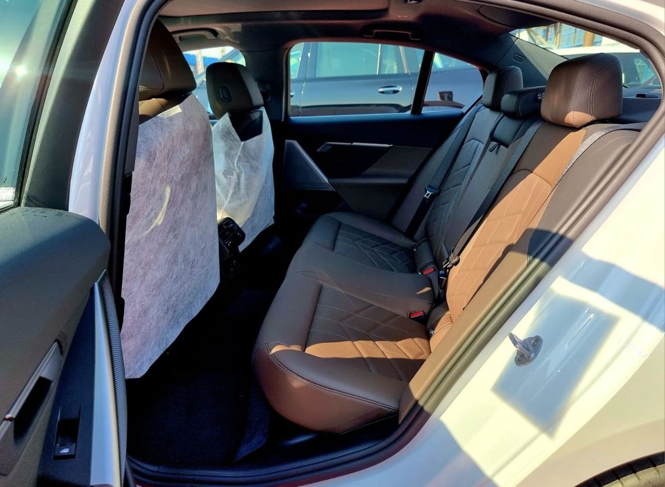 BMW 520i i Warranty & Service 2024 GCC