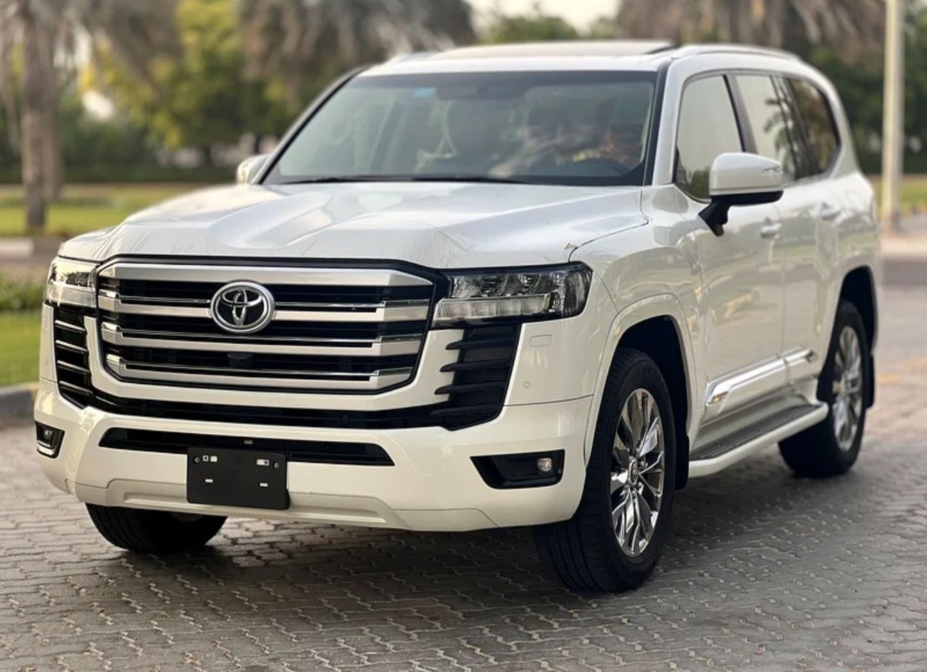 Toyota Land Cruiser GXR Twin Turbo 2024 Model LC300 V6 Full Option Very Clean And Perfect Condition