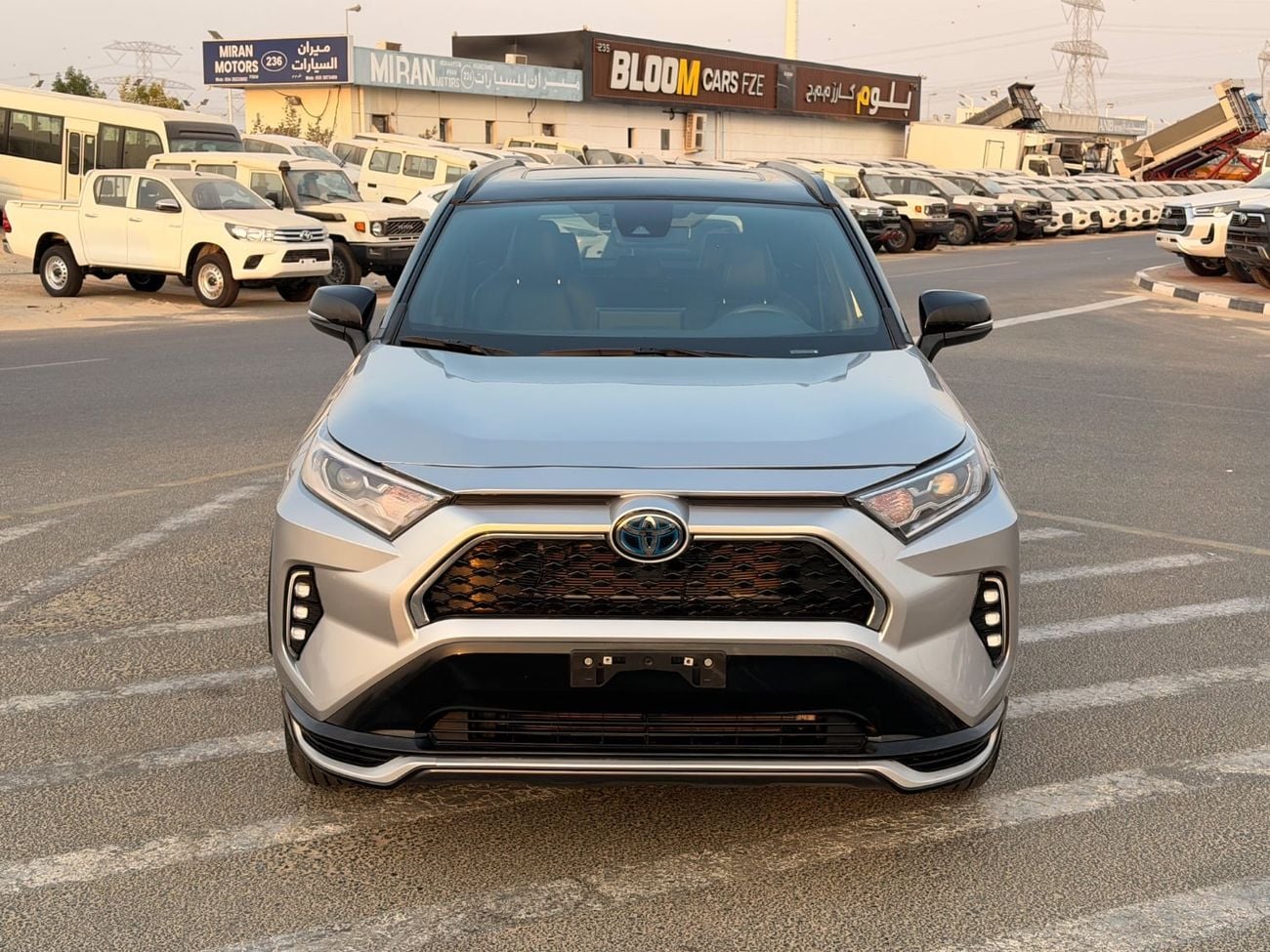 تويوتا راف ٤ LTD HEV تويوتا RAV4 XSE هايبرد 2021، دفع رباعي، كاملة المواصفات، مستوردة من الولايات المتحدة الأمريكية