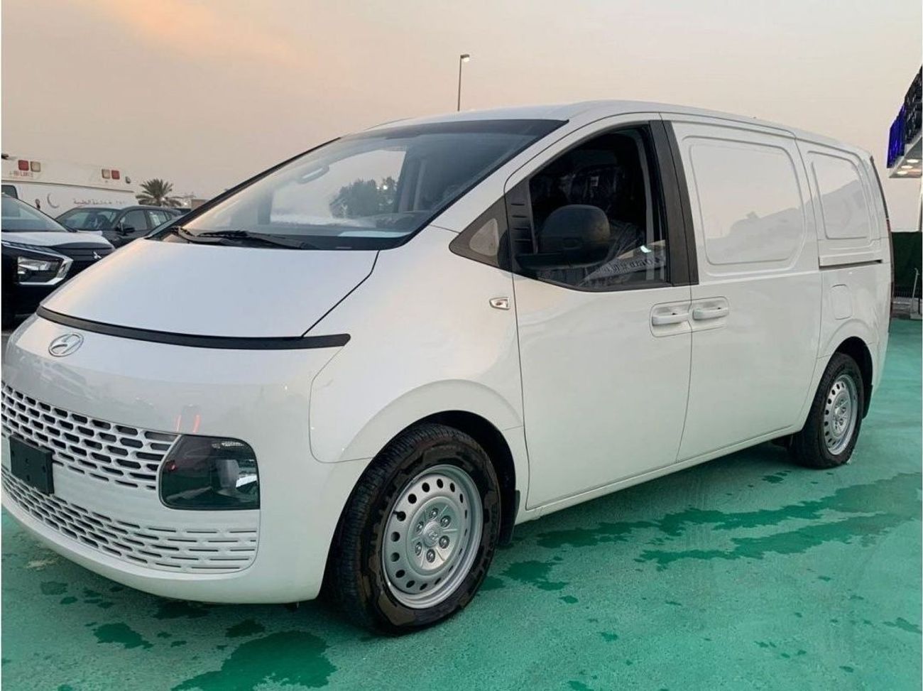 Hyundai Staria 3.5L PETROL, GCC, AUTOMATIC, CARGO, 2026