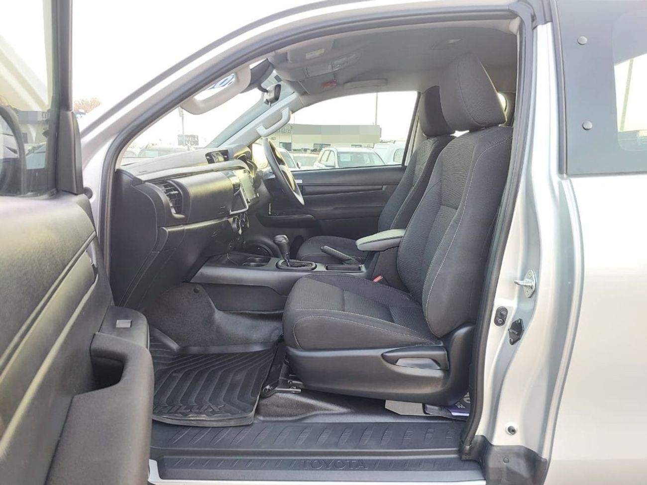 Toyota Hilux TOYOTA HILUX PICKUP RHD 2024 MODEL 2.8 L DIESEL AUTOMATIC(PM82106)