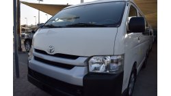 Toyota Hiace Toyota Hiace Midroof 15 seater Bus, Model:2015. Free of accident