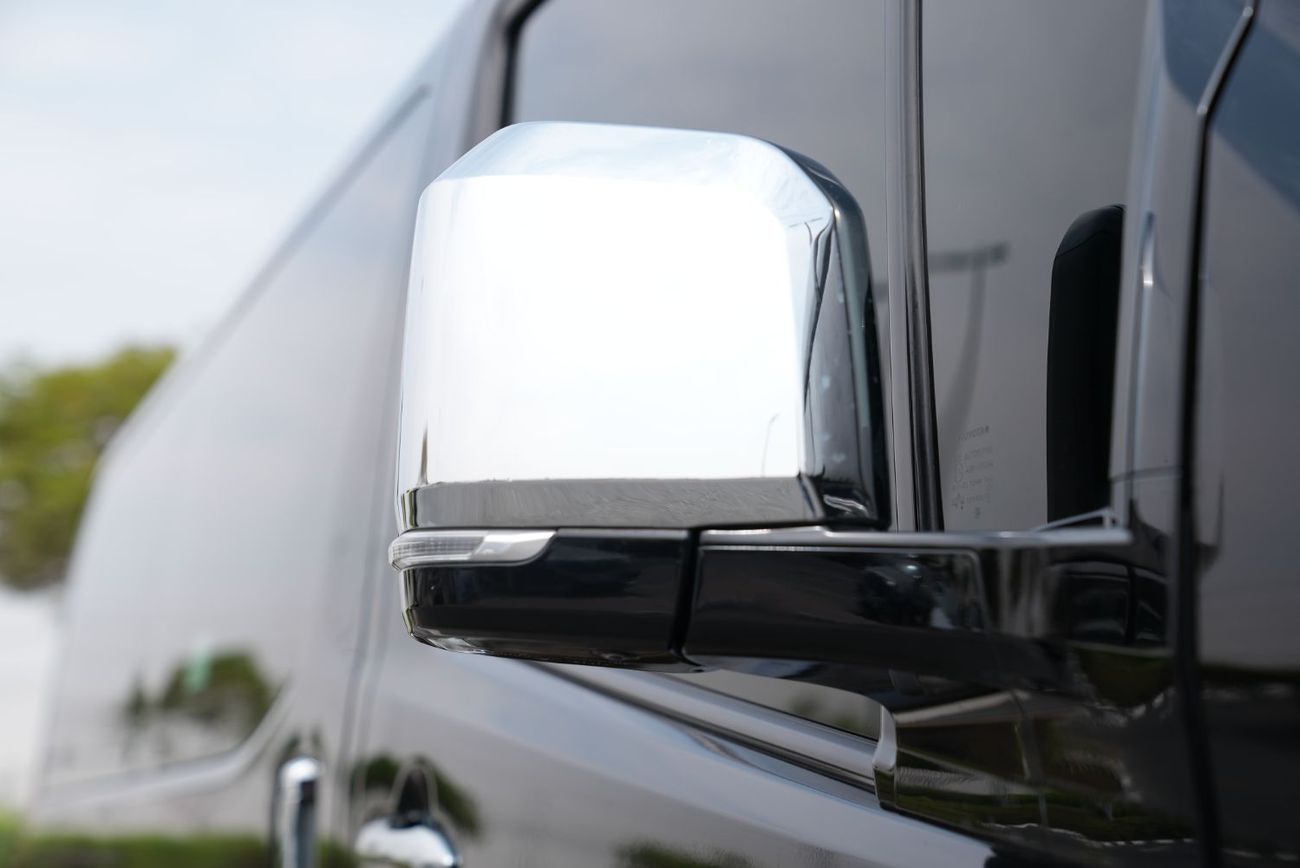 Toyota Granvia PREMIUM