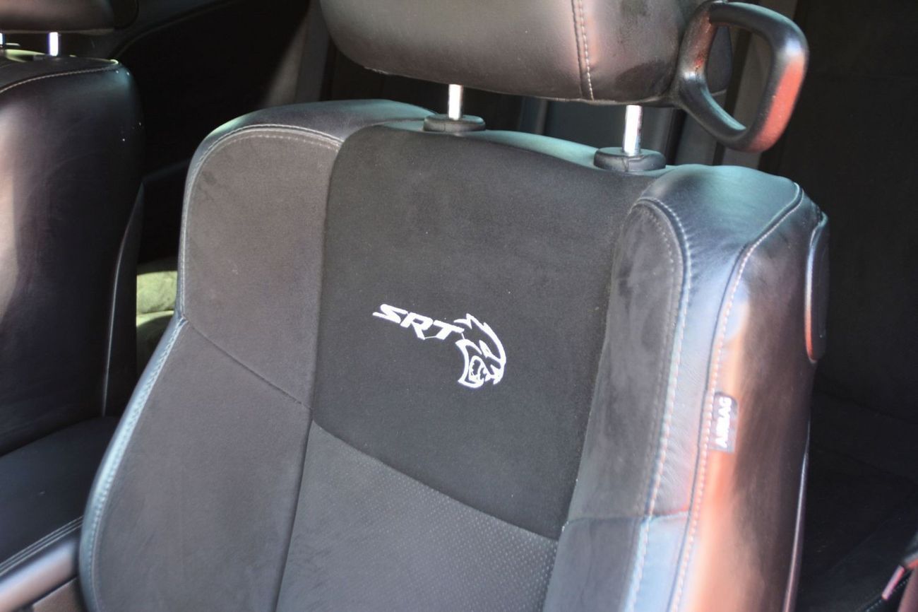 دودج تشالينجر R/T Scat Pack 6.4L SRT /6.4L SCAT BACK//SUN ROOF /WIDE BODY/ FULL OPTION /CARBON FIBER STEERING