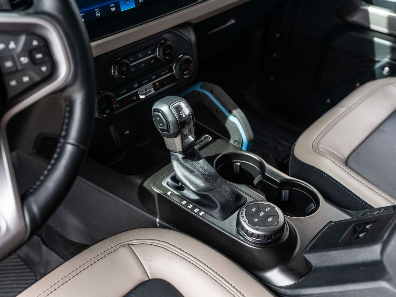 فورد برونكو Wildtrak 2.7L (4 Seater)