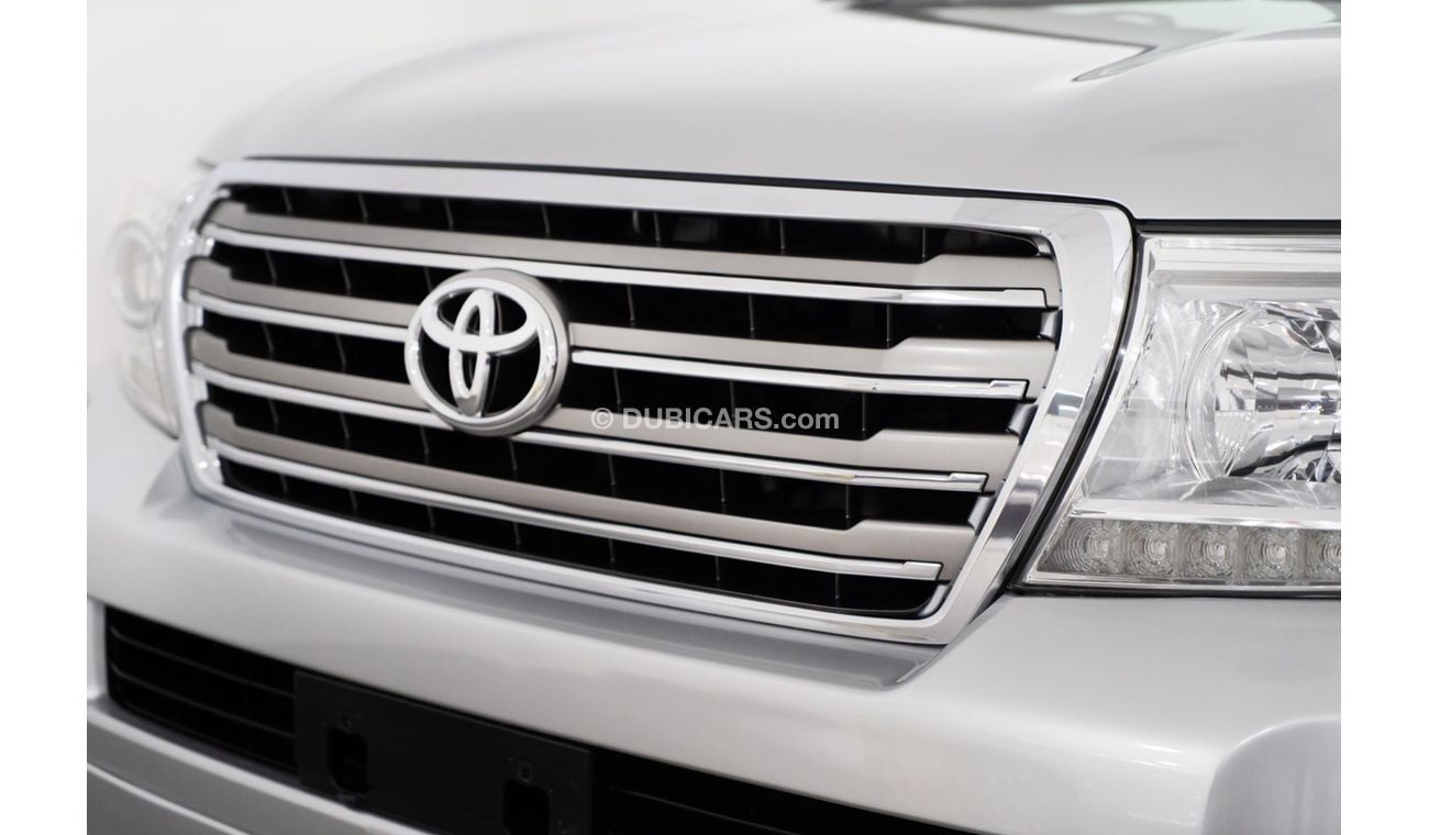 Toyota Land Cruiser VXR 2014 Toyota Landcruiser VXR 4.6L V8 / Full Service History