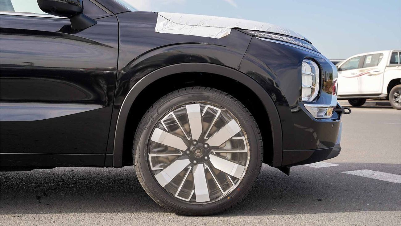 ميتسوبيشي آوتلاندر HIGHLINE ميتسوبيشي أوتلاندر 2026 – الفئة المميزة (G09) 2.5 لتر | SUV بسبعة مقاعد | مواصفات الخليج |