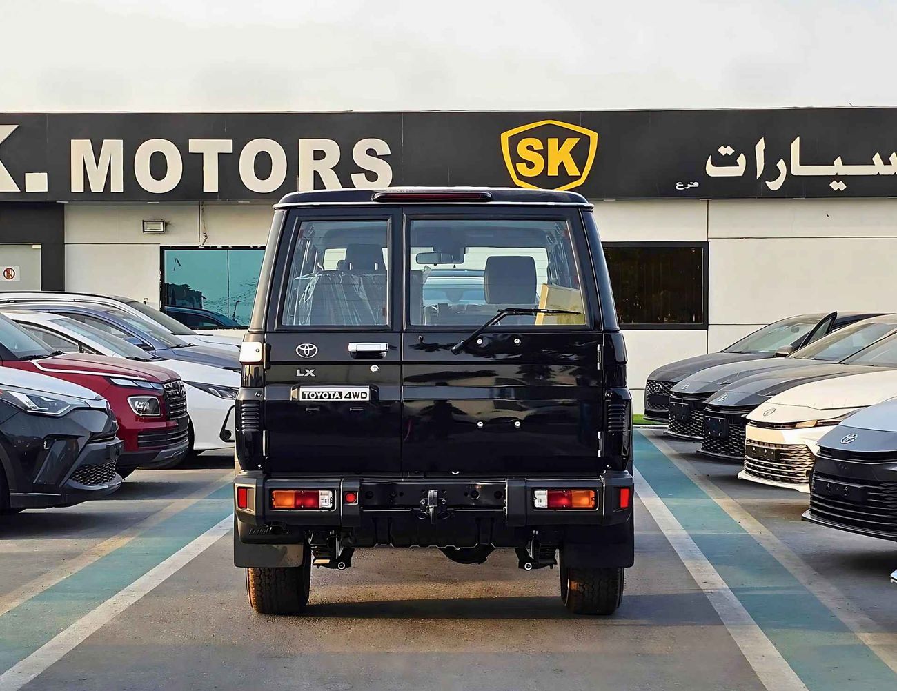 Toyota Land Cruiser 70 LC76  / A/T / 2.8L V4 DIESEL / WINCH SNORKEL / DVD CAMERA / HIGH OPTION / CODE # LX-Z