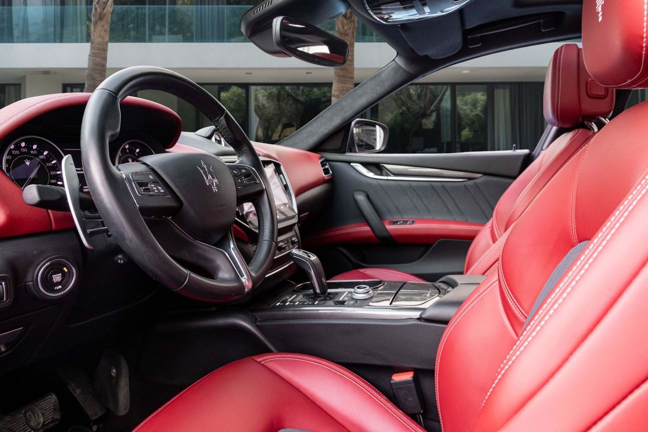 مازيراتي جيبلي GranLusso | 3,133 P.M  | 0% Downpayment | Immaculaate condition