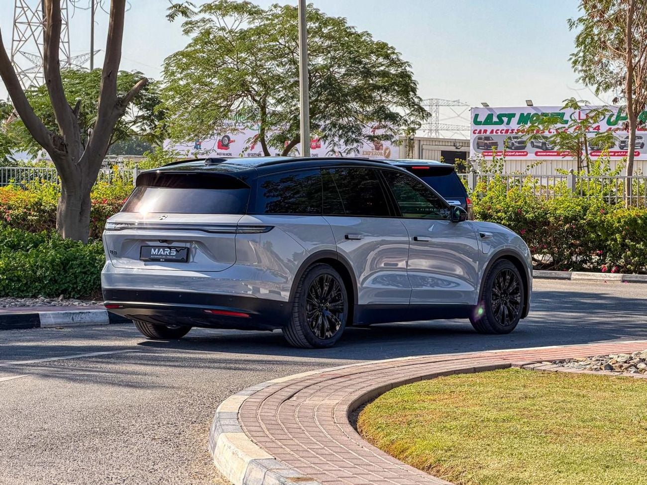 Nio EL8 2022 Used Nio EL8 | 100 kWh | 653 Hp | Law Mileage (35,000 Km)