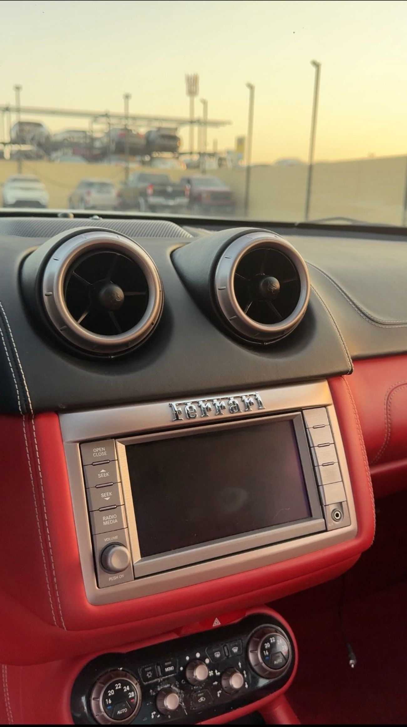 Ferrari California 2014 Ferrari California • Japan Specs  119,000 km • 4.3L V8