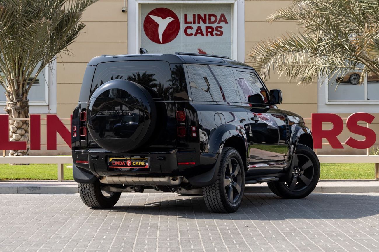 لاند روفر ديفندر P300 90 X-Dynamic SE 2.0L (5 Seater)