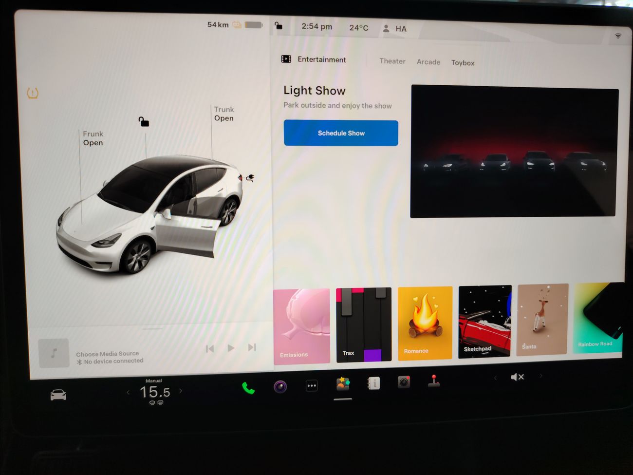 Tesla Model Y SUV 2023 0KM WITH 5% VAT + 3 YRS WARRANTY + FREE REGESTRATION