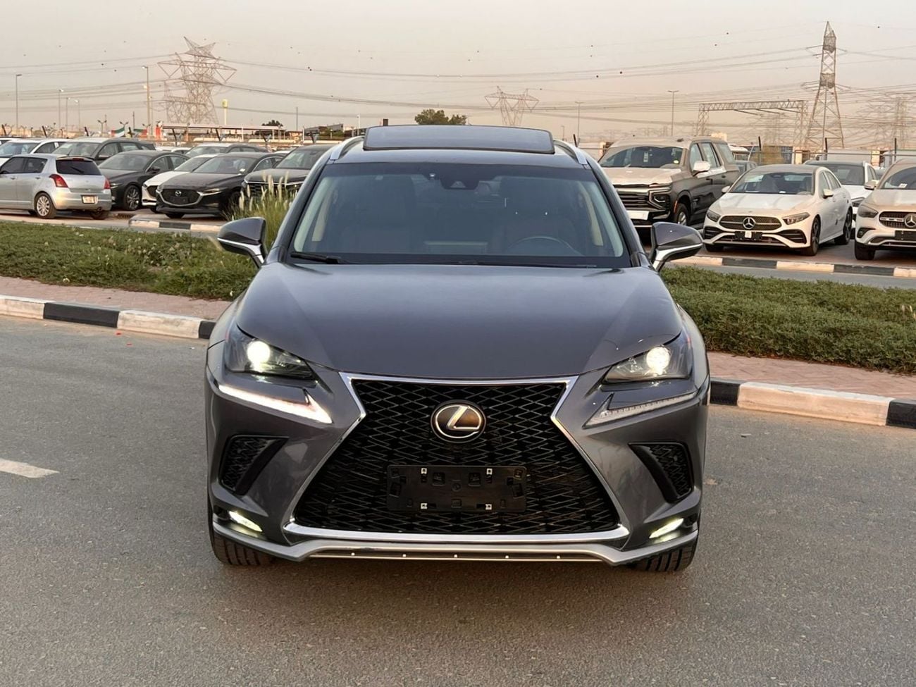 لكزس NX 300 2019 Lexus NX 300h Hybrid  Full Option - 2.5L V4 - Rear Camera & Sensor - Sunroof - Leather Seat