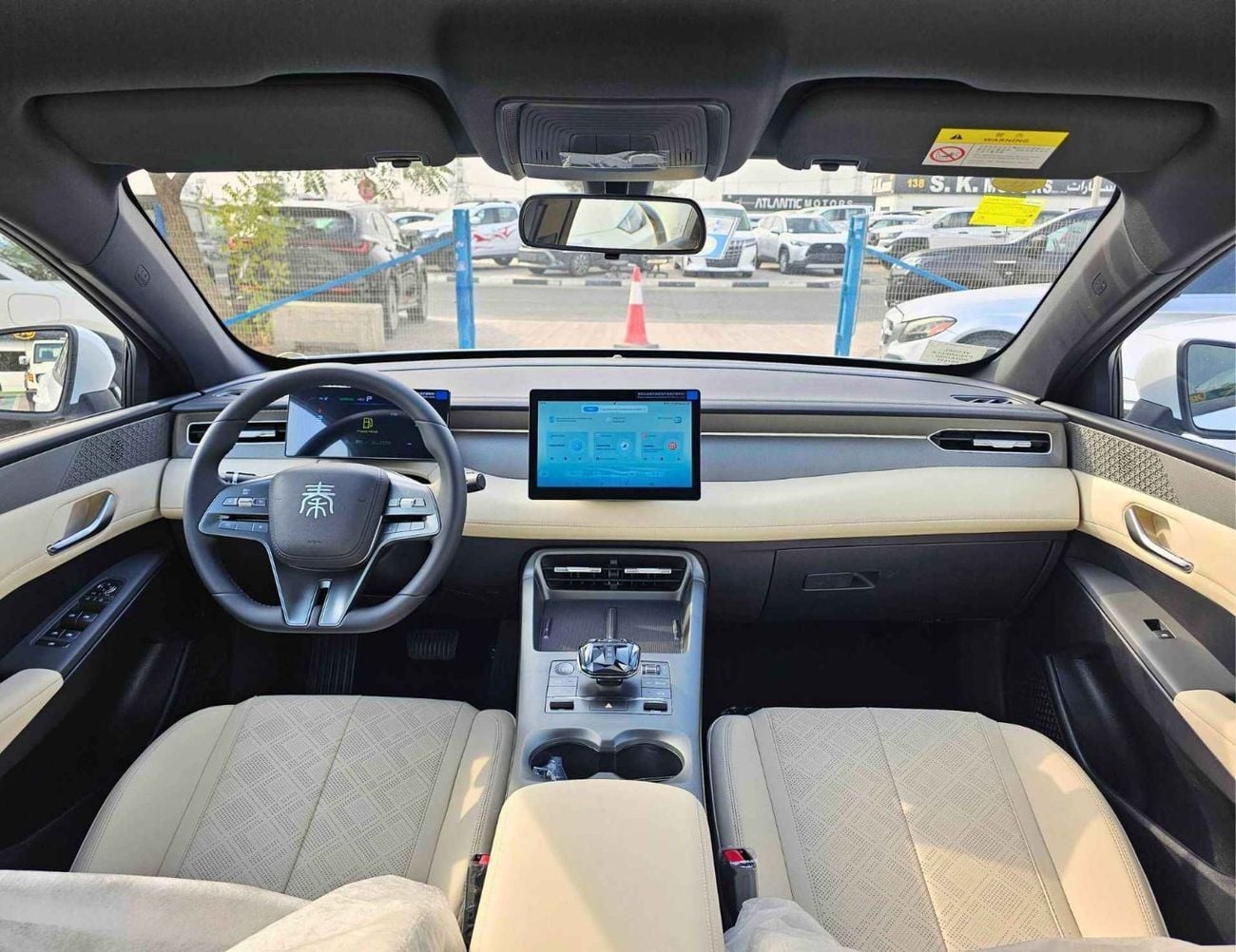 BYD QIN PLUS DMI 55 KM PLUG IN HYBRID/ 1.5L V4 PETROL / DVD +CAMERA / PUSH START / LEATHER SEATS (CODE # QINPDMI)
