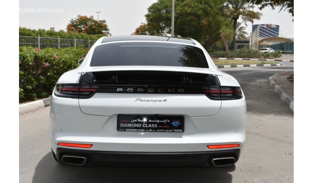 Porsche Panamera 4