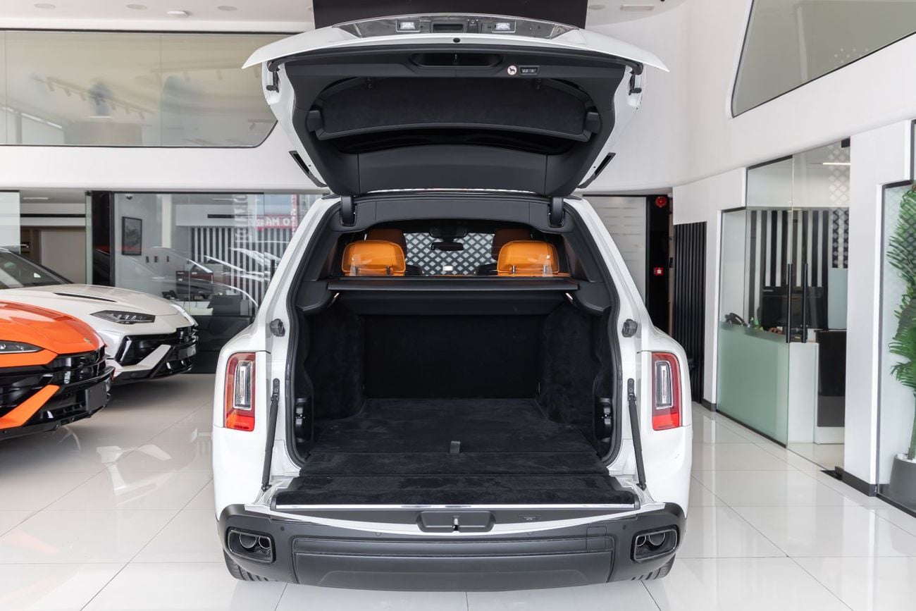 رولز رويس كولينان Rolls-Royce Cullinan Black Badge | Bespoke Orange Interior | Fully loaded | WARRANTY AVAILABLE PITST
