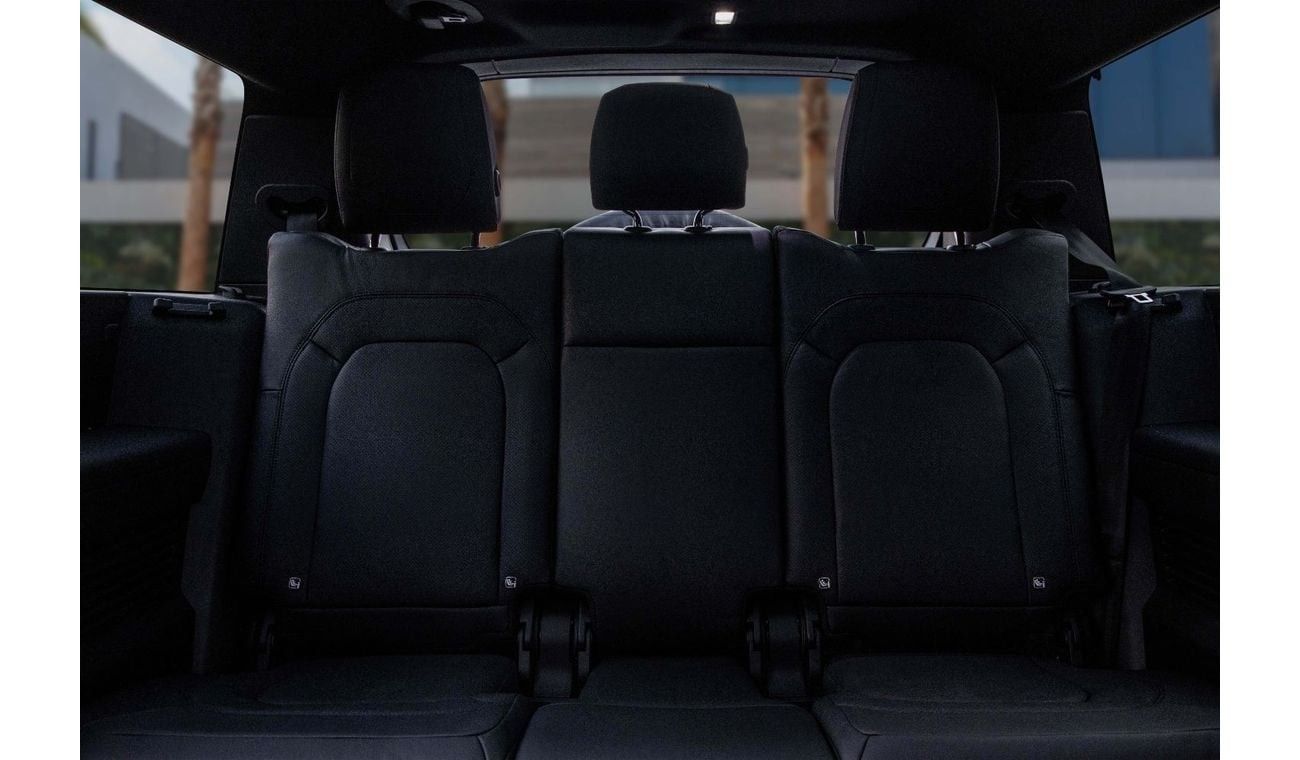 Land Rover Defender 130 P400 Dynamic | 6,560 P.M  | 0% Downpayment | Fantastic Condition!