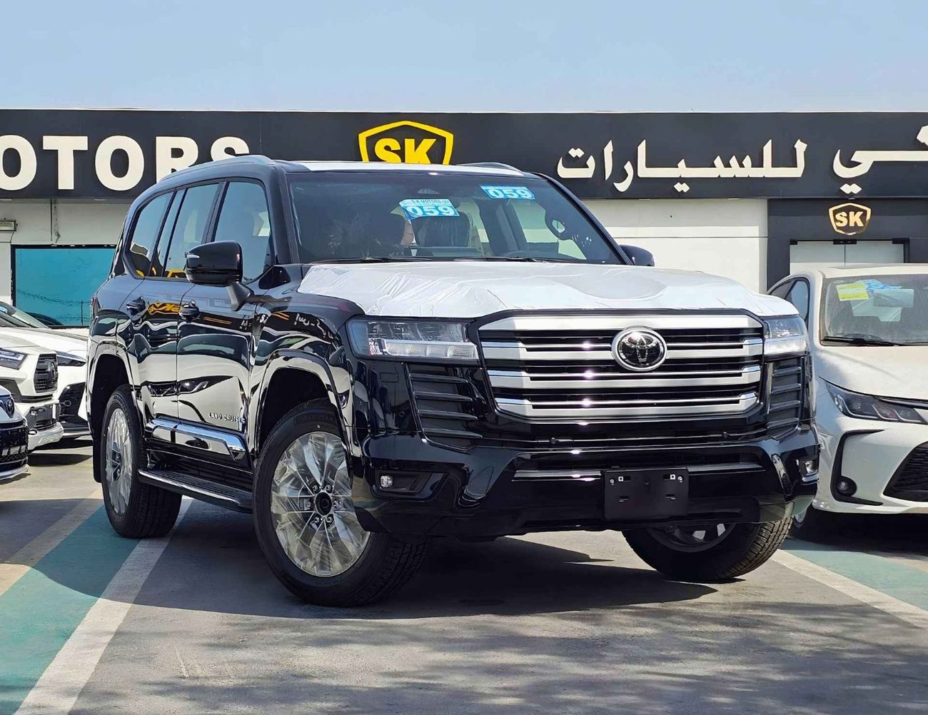 Toyota Land Cruiser GXR HIGH OPTION / 4.0L PETROL V6 / RADAR / REAR ENTERTAINMENT DVD / CODE # GXR41H