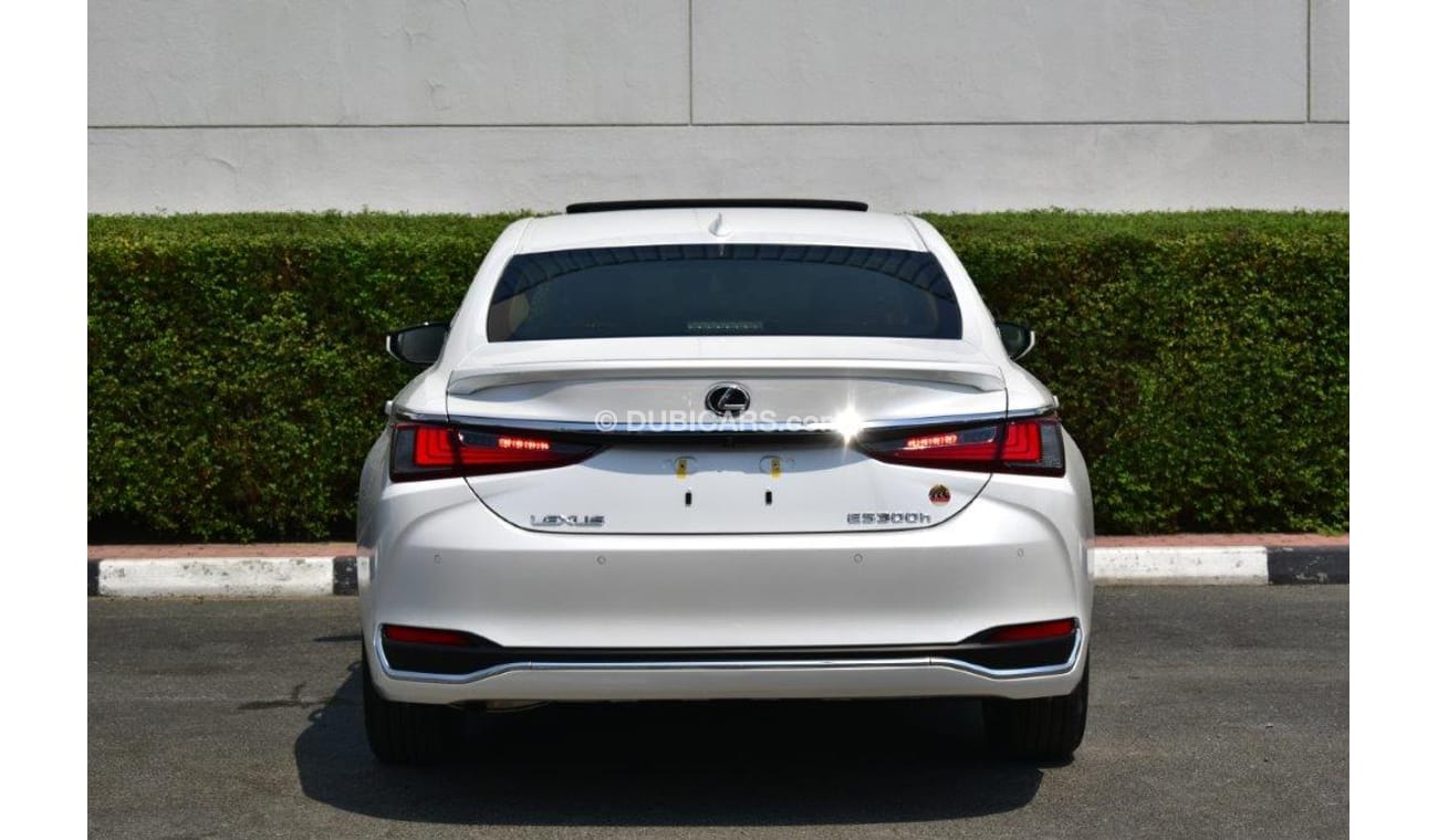 Lexus ES 300 2.5L - Luxury Sedan