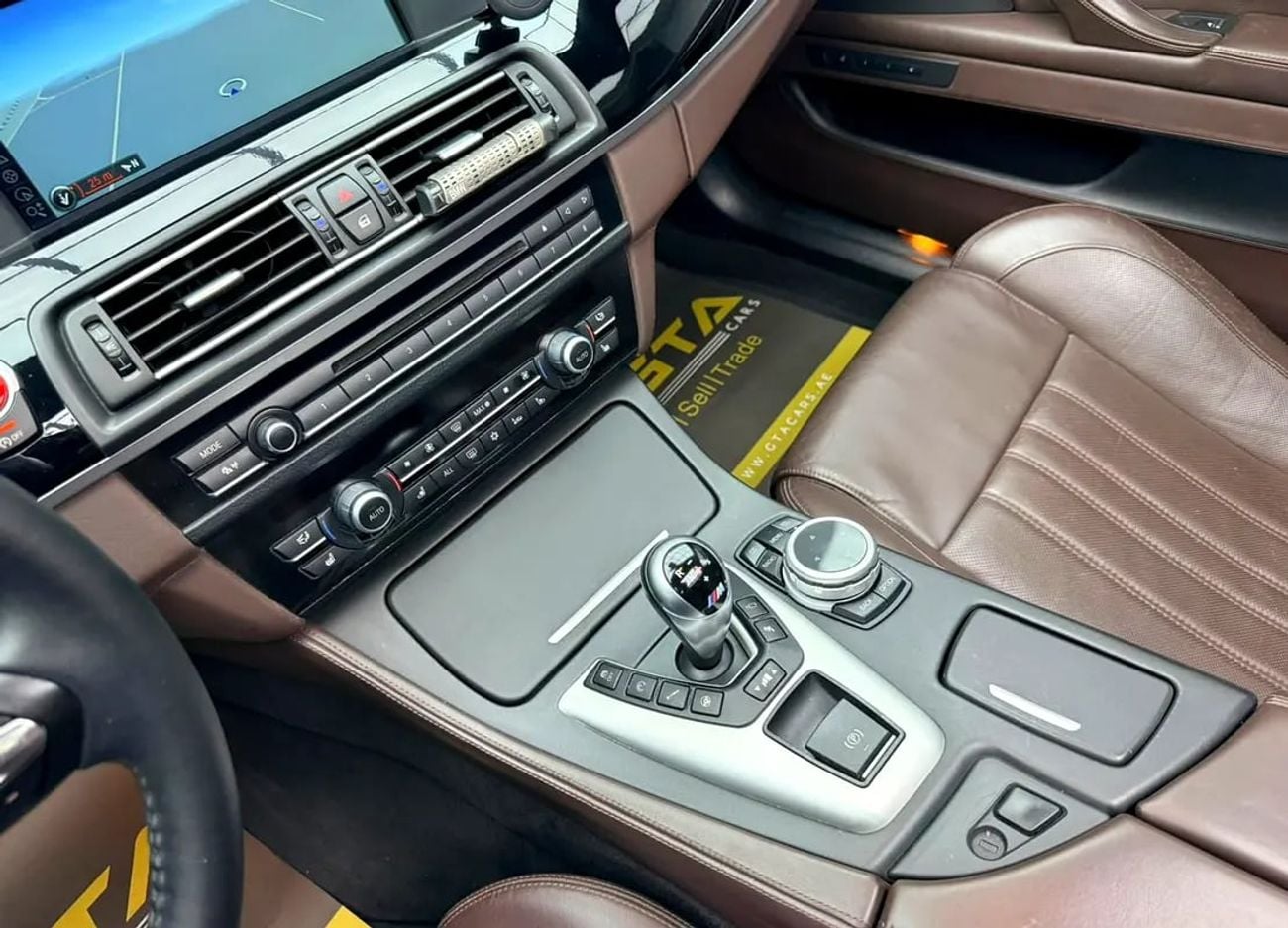 بي أم دبليو M5 ستاندارد Stage 2 Tuned, Carbon Fiber Exterior, Fully Loaded, Excellent Condition, GCC