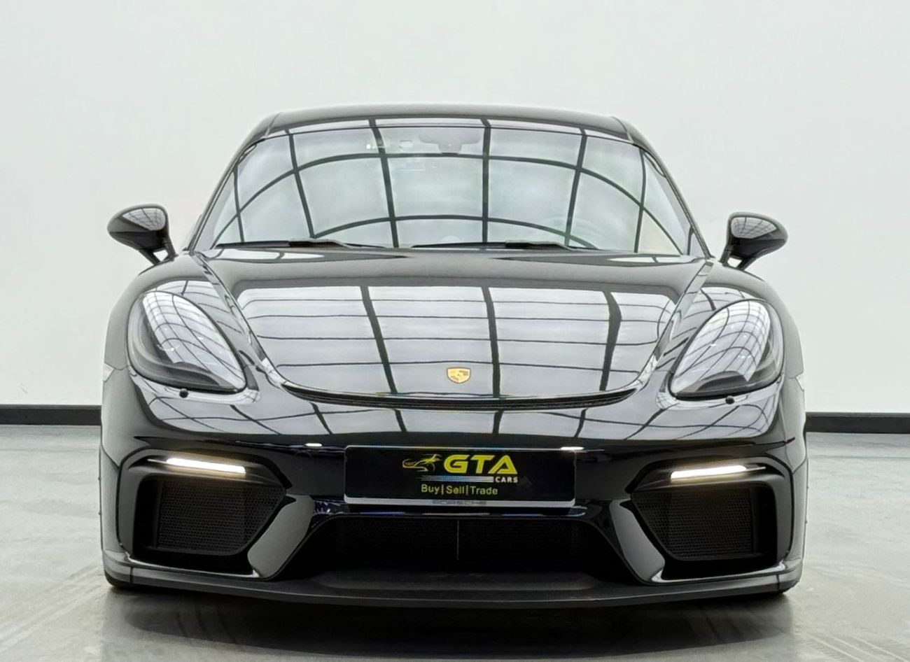 بورش كايمان 718 GT4 4.0L (414 HP) A/T 2023 Porsche 718 GT4 ,AL Nabooda Warranty ,Excellent Condition ,Korean