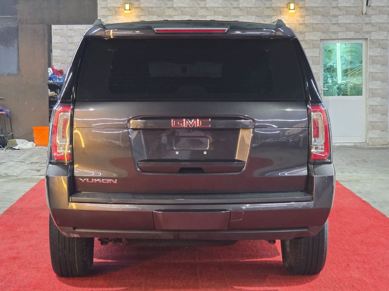 GMC Yukon SLE 5.3L 4WD (8 Seater)