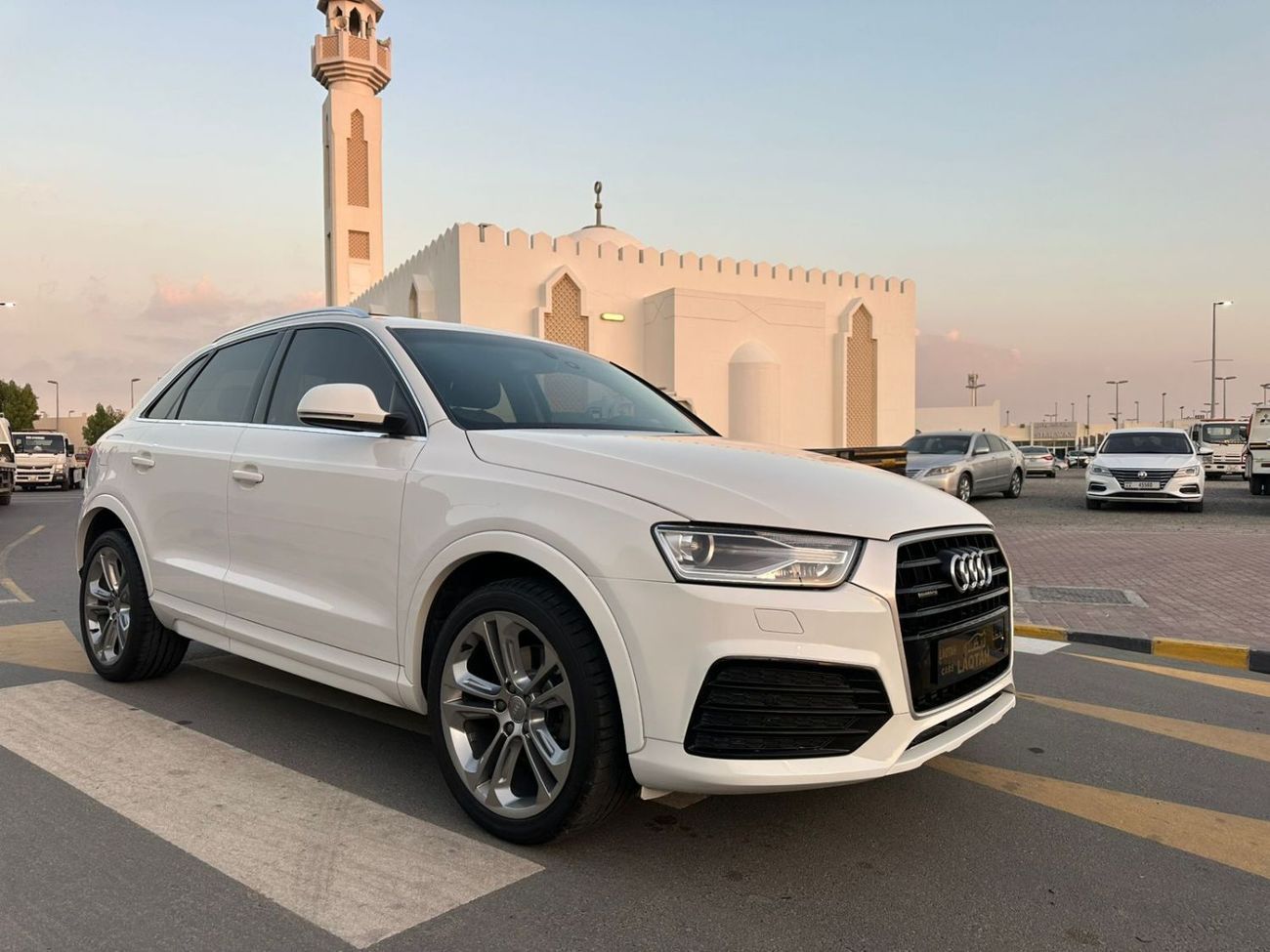 Audi Q3 40 TFSI quattro S Line 2.0L SUV