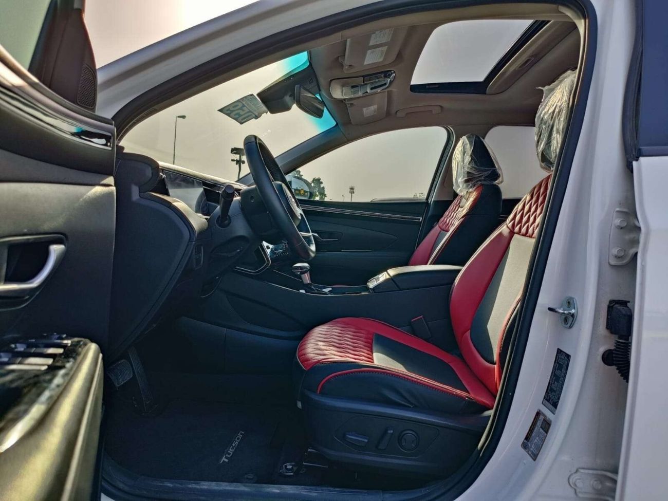 Hyundai Tucson /SEL LIMITED AWD/LOW MILEAGE/ELECTRIC/LEATHER/HEATING SEATS SUNROOF/DVD/RADAR/BUTTON START/LOT#57476