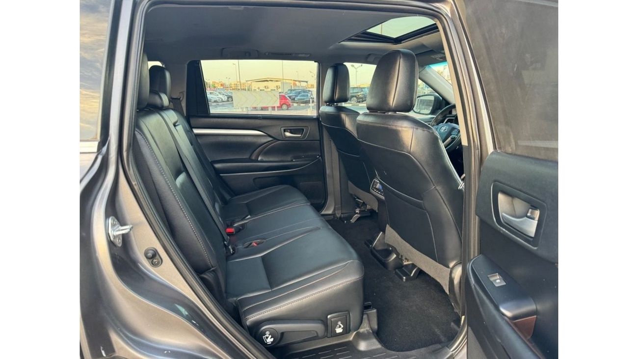 Toyota Highlander 2019 XLE LIMITED SUNROOF AWD 7 SEATS FULL OPTION