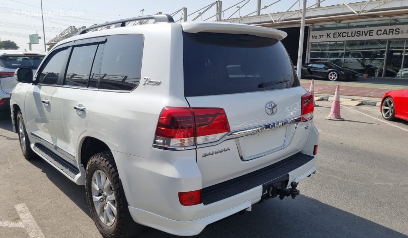 Toyota Land Cruiser LAND CRUISER SAHARA V8 FULL OPTION 2016 MODEL