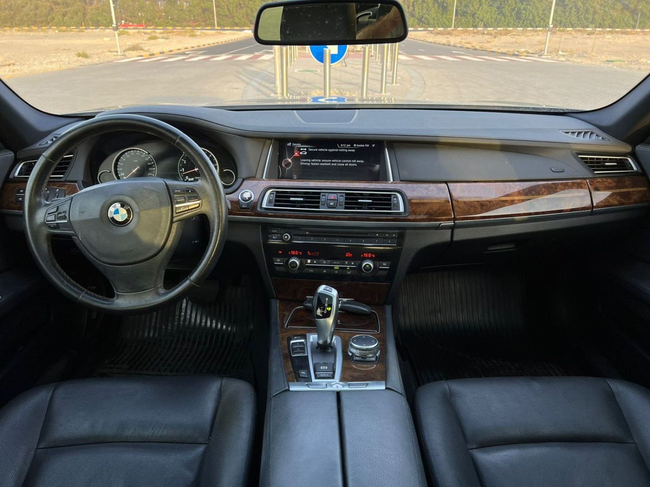 بي أم دبليو 740Li BMW 740LI 3.0L 2015 GCC