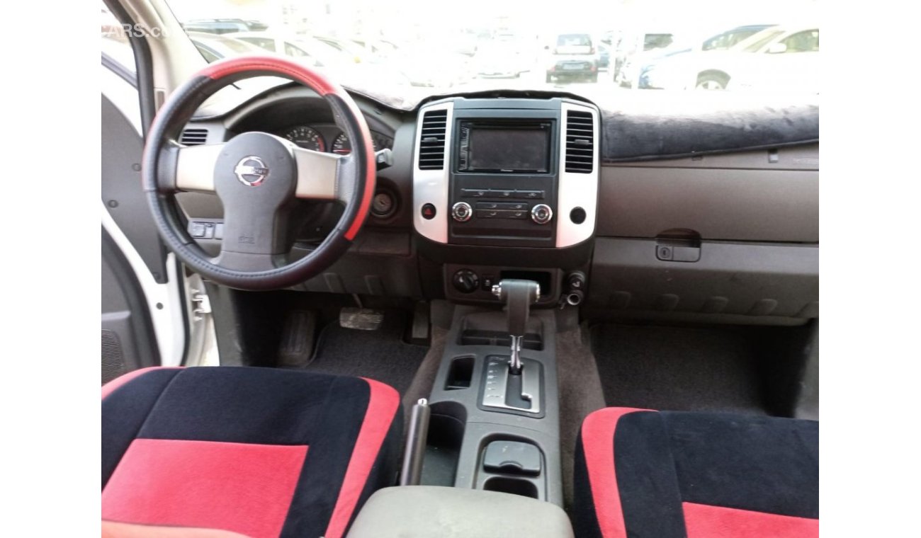 Nissan XTerra Gulf model 2012 Forel wheels, rear camera screen, in excellent condition