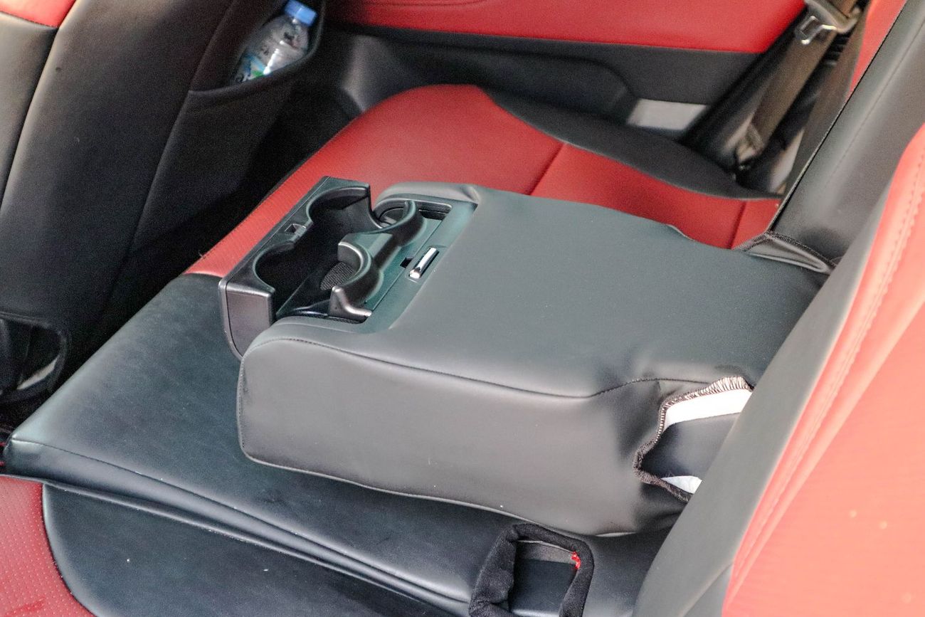 Toyota Land Cruiser VXR 3.5L 2023 Toyota Land Cruiser VXR (3.5L Twin-Turbo V6, Full Option, White Exterior, Red Interior