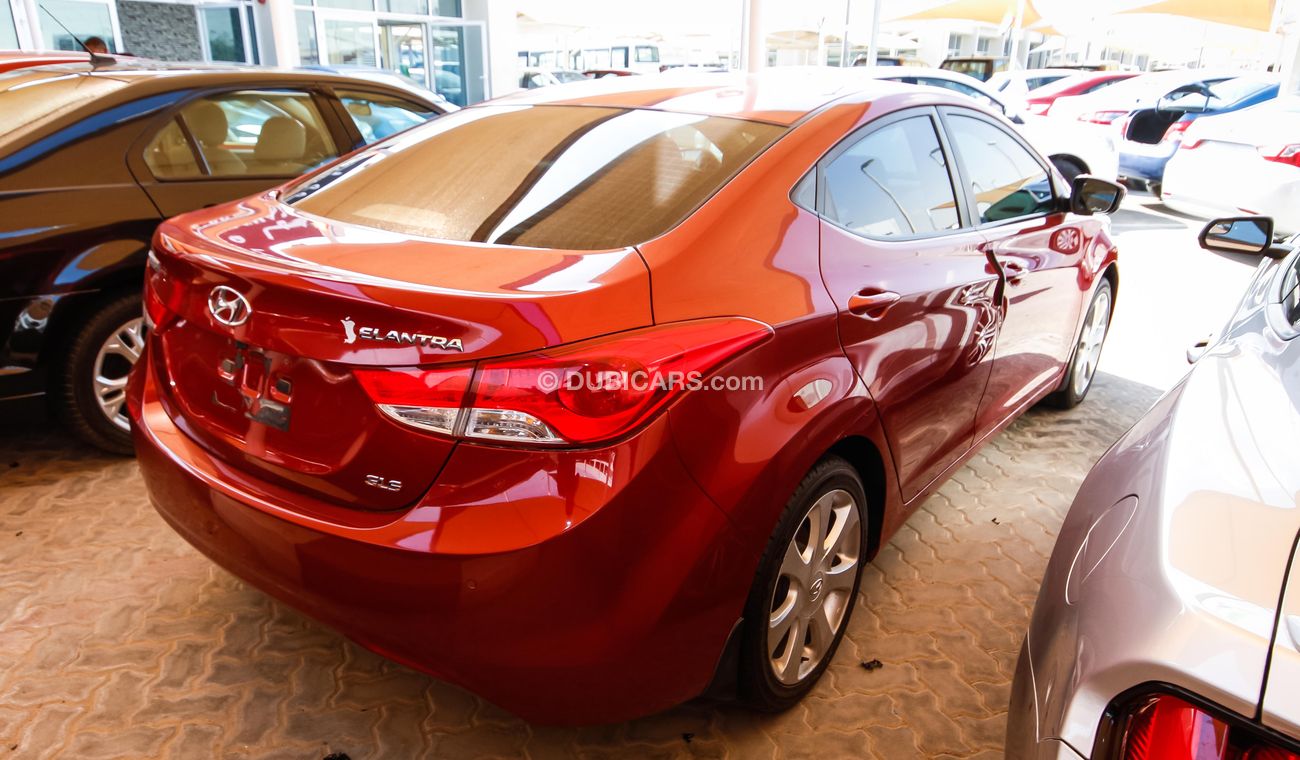 هيونداي إلانترا GLS