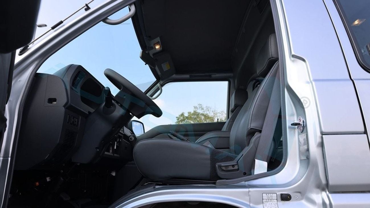 CMC D 260 Window Van 2.4L RWD 2025 GCC 0Km With 3 Years Or 100,000Km Warranty