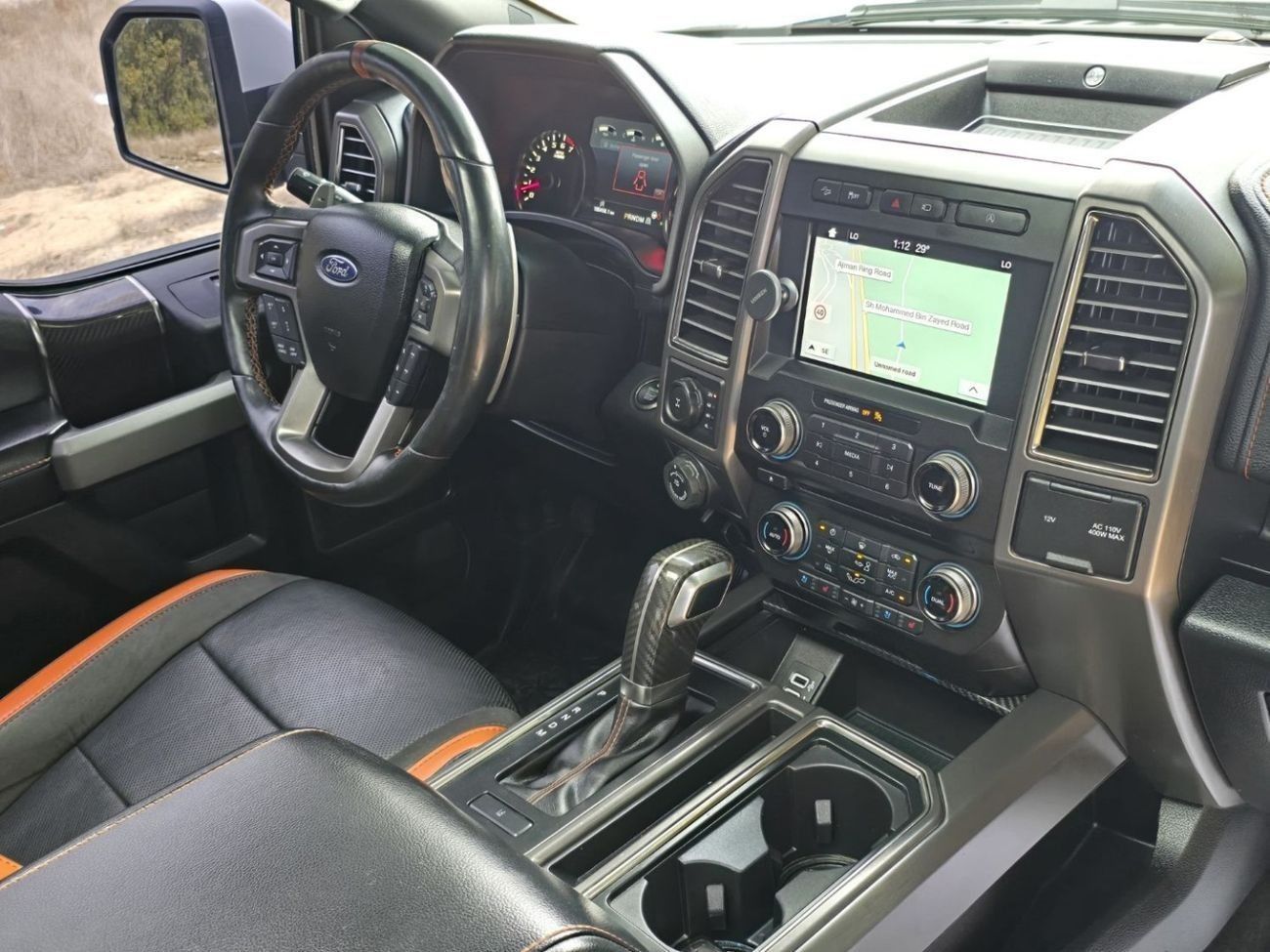 فورد إف-150 رابتور FORD F-150 RAPTOR 2018 GCC ORGINAL PAINT // ACCIDENT FREE // GOOD CONDITION