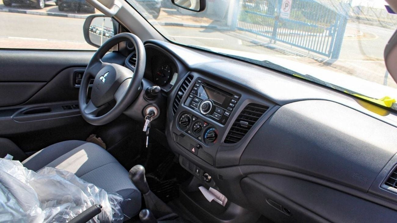 ميتسوبيشي L200 MITSUBISHI L200 2.5L Diesel MT 2023  (Export Only)