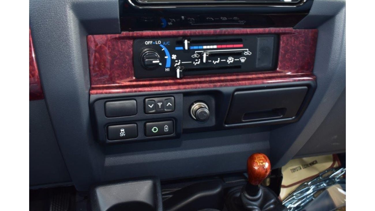 تويوتا لاند كروزر بيك آب 79 Double Cab Limited